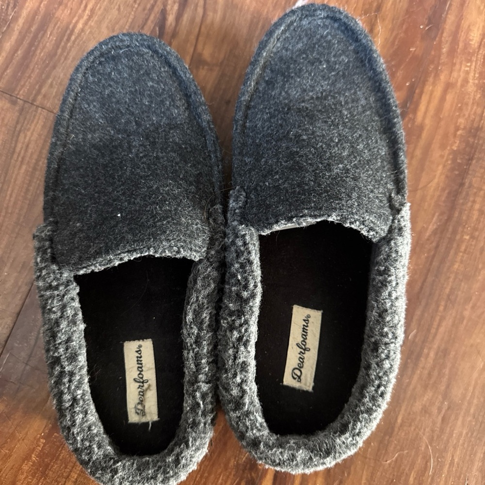 Dearfoams Grey and black wool slippers women’s 8